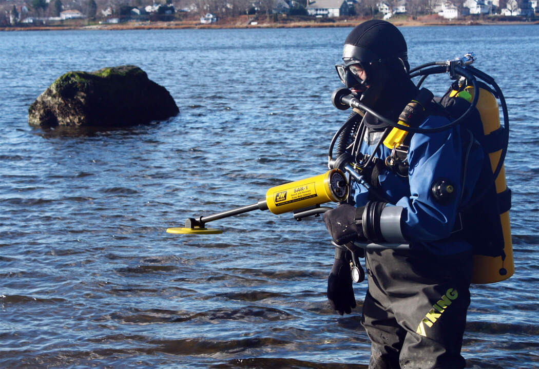 JW Fishers SAR-1 Search & Recovery Underwater Metal Detector